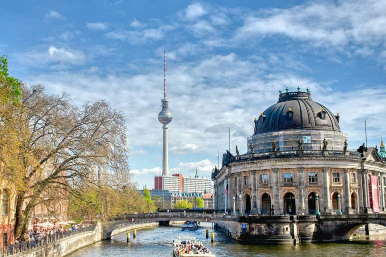 Cuatro puentes alemanes para una escapada con miradores y senderos, con base en Leipzig, Dresde, Fráncfort y Berlín
