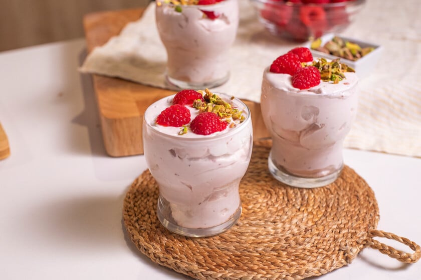 Mousse de frambuesas sin huevo: una opción práctica para cerrar una comida con invitados
