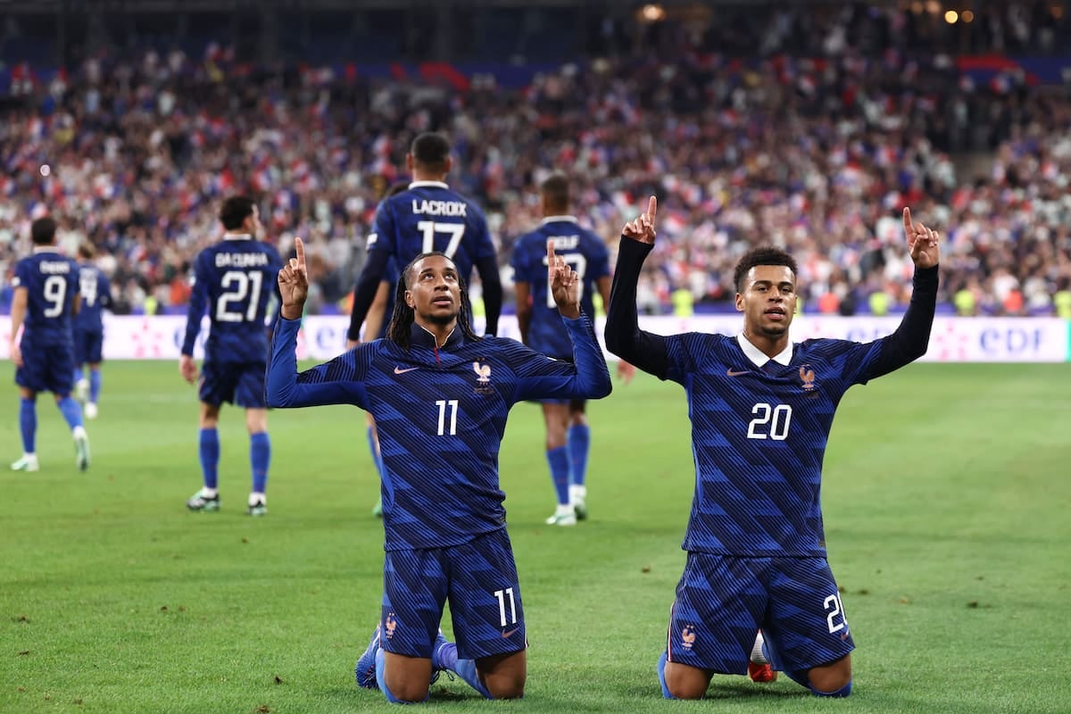 Francia la descosió en el final y sigue arriba en su grupo de la Nations League