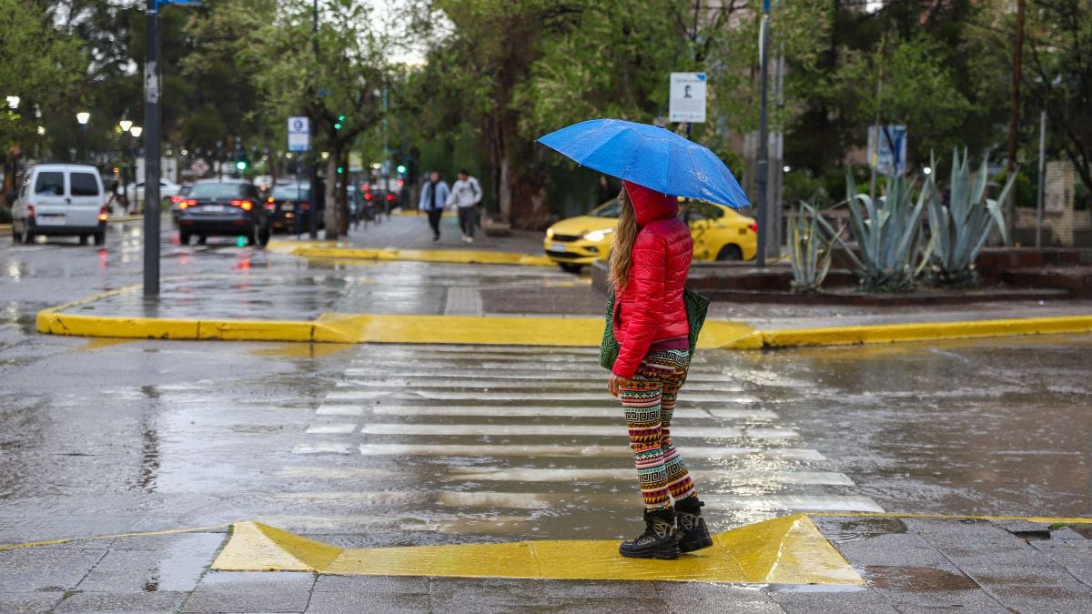 Tormentas, granizo y viento: la alerta naranja se instala en el interior neuquino y la tarde se vuelve la hora más brava