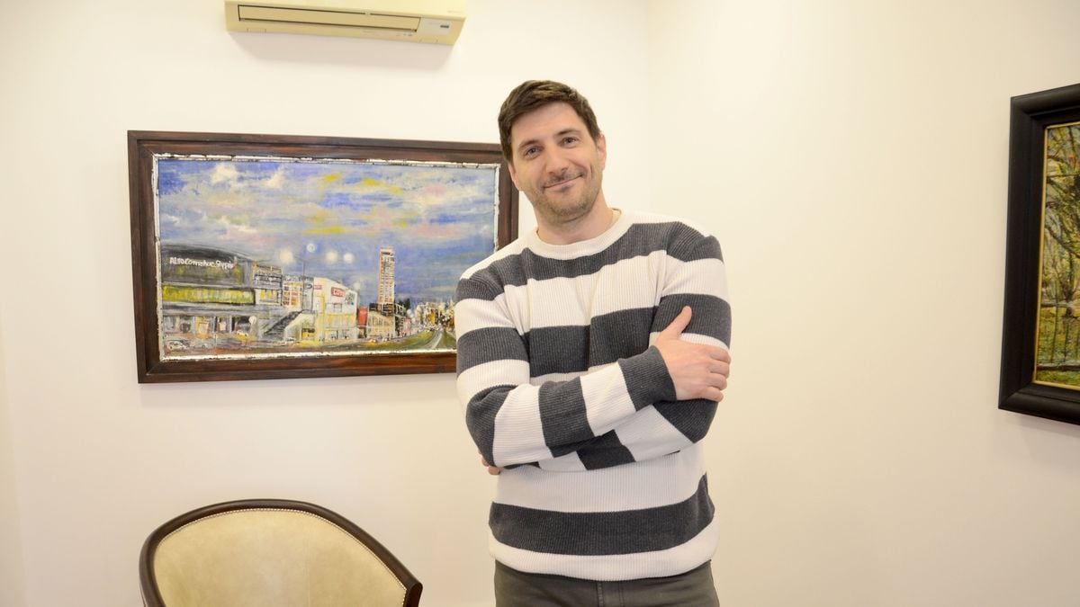 De Copol a la Legislatura: la historia del abogado que aprendió a hablar palabra por palabra