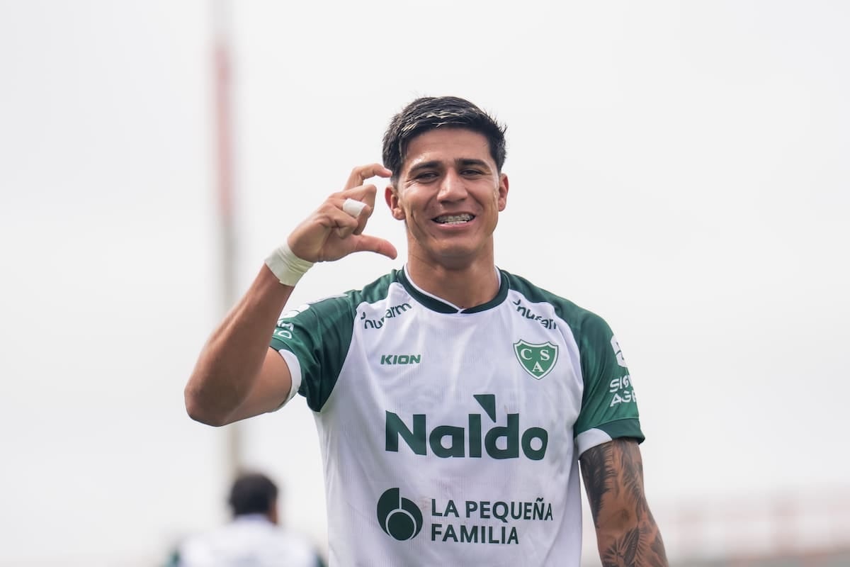 Marabel, el nueve de Sarmiento que le mete presión a River y a la tabla de goleadores