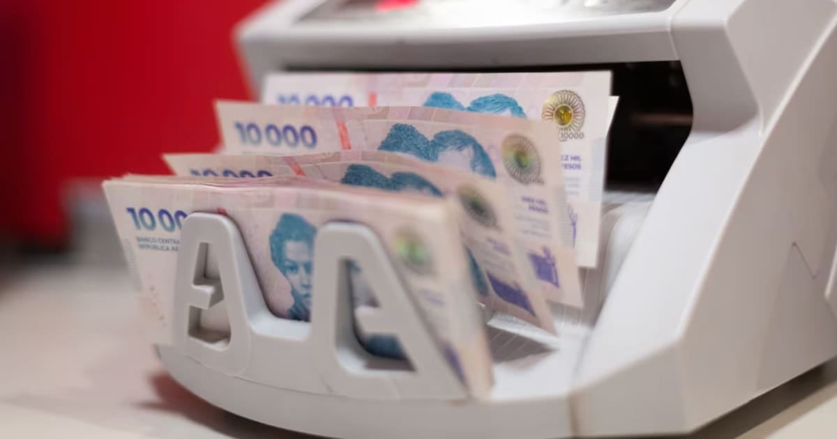 Billetes deteriorados: la obligación de los bancos de canjearlos sin pedir cuenta propia como requisito
