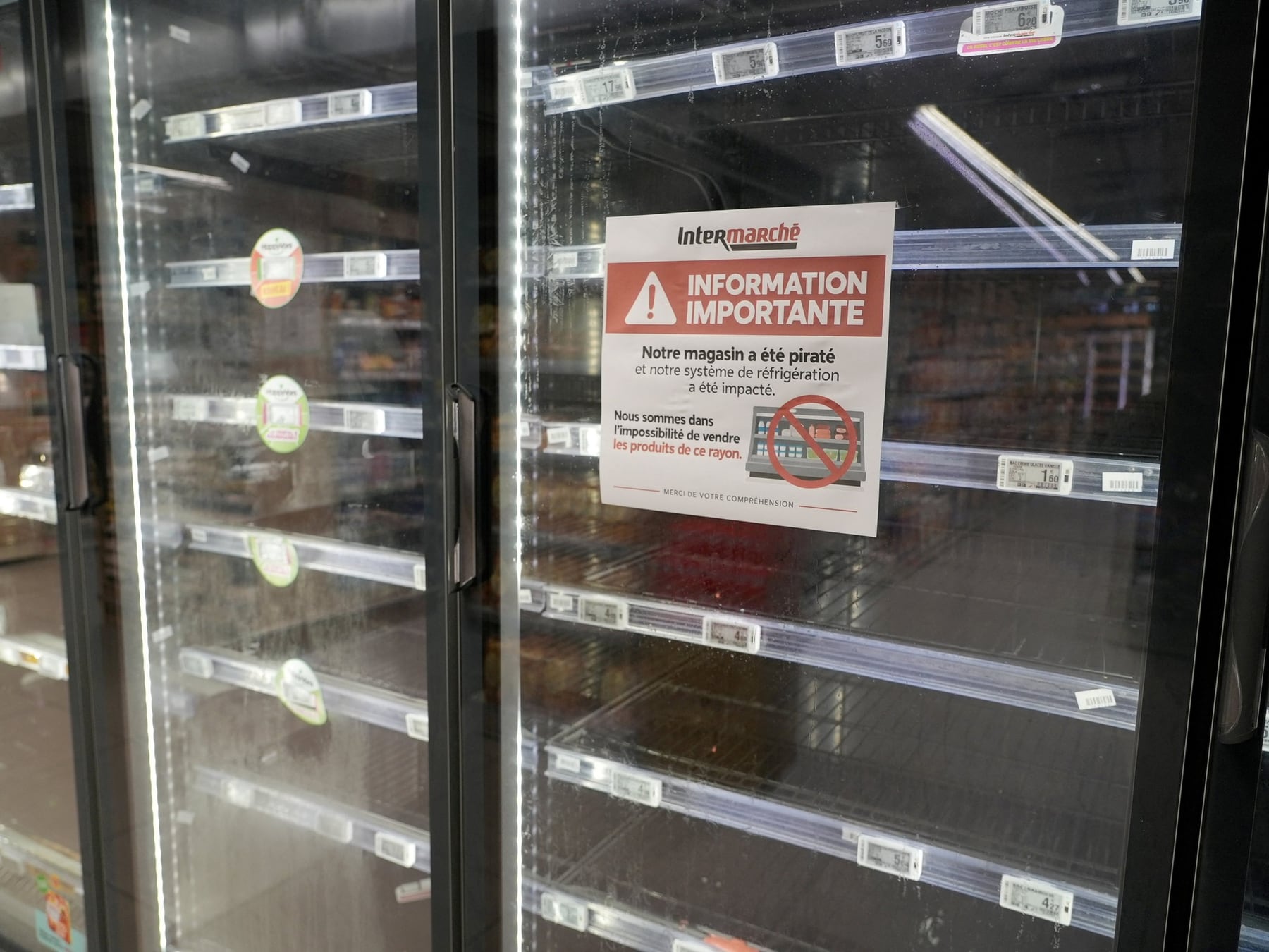 Cibercriminales entraron por la puerta digital de las heladeras francesas y dejaron 350 supermercados con mercadería podrida