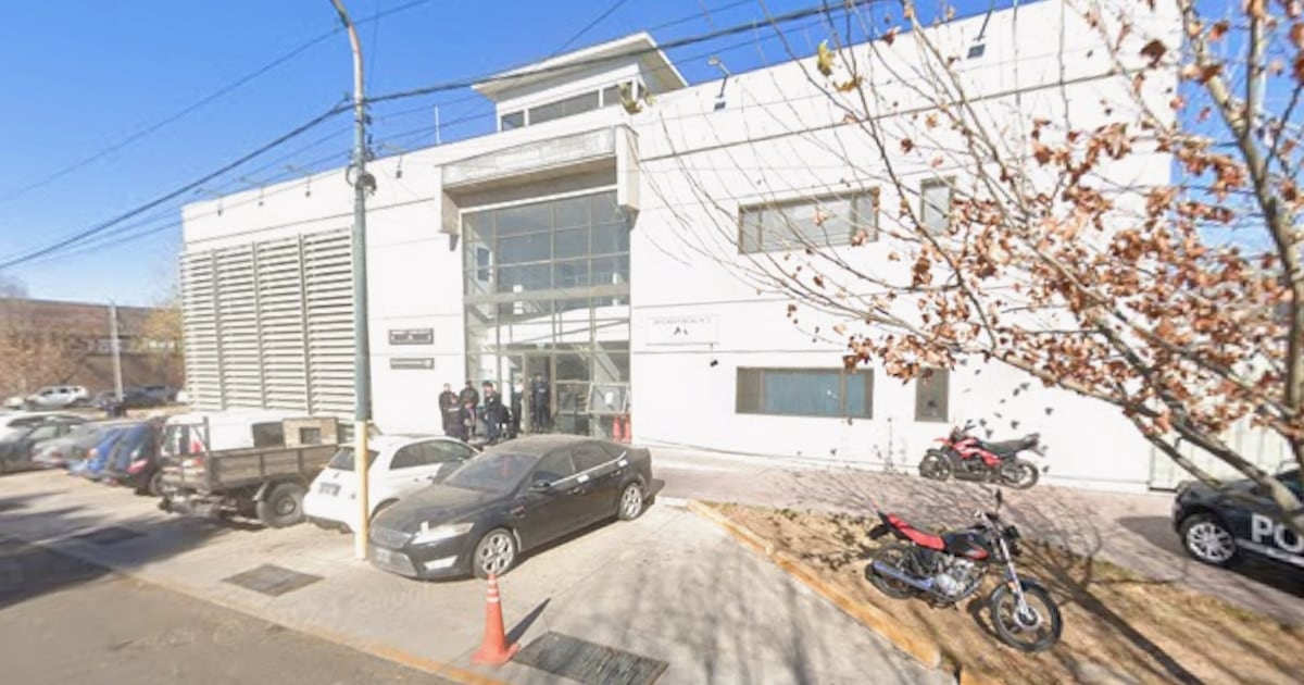 Imputaron a un policía mendocino por abusar sexualmente de una detenida en la comisaría de Godoy Cruz