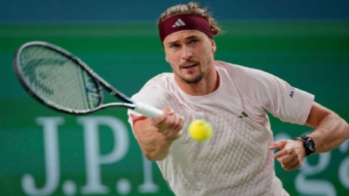 Zverev barrió a De Miñaur y va por el número uno: en semis lo espera el Peque con el motor frío