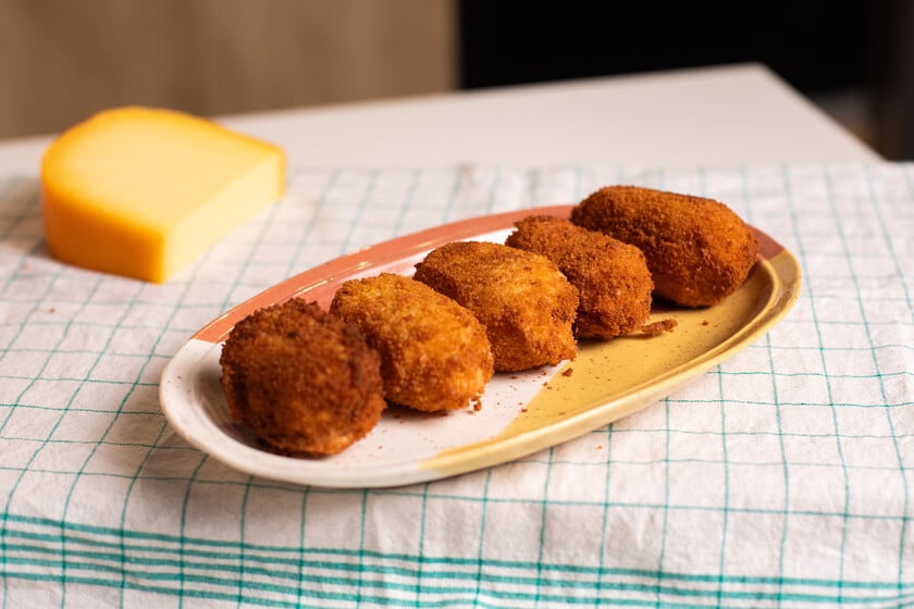 Croquetas de calabaza y gouda: la versión sin bechamel que se arma con puré y doble rebozado