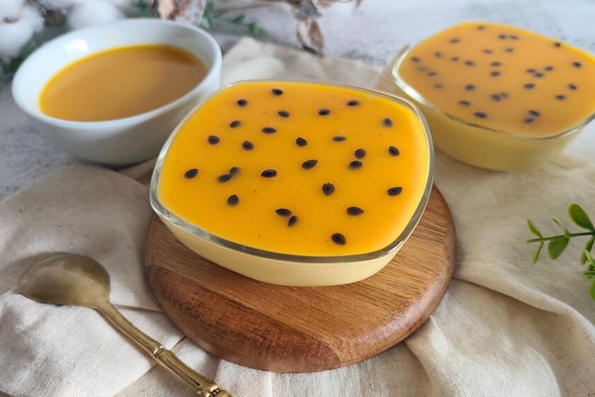 Una mousse de maracuyá sin horno para refrescar las sobremesas veraniegas