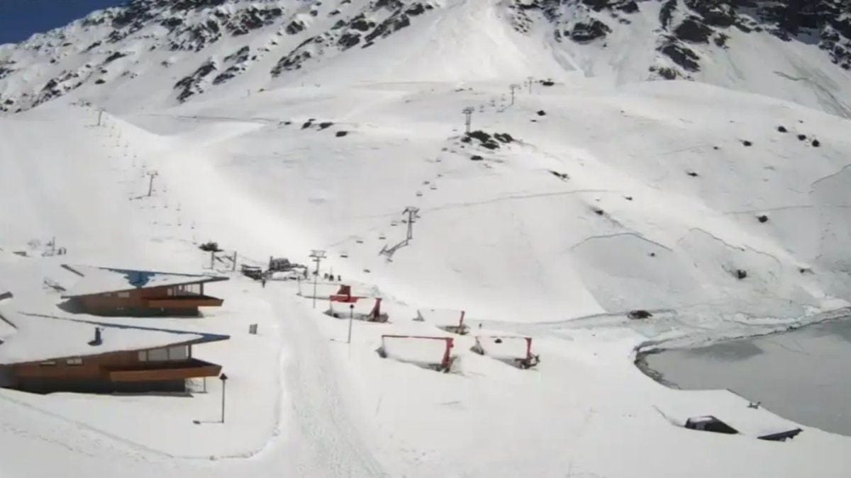 Avalancha en la cordillera chilena: tres montañistas muertos y cuatro heridos cerca de Portillo