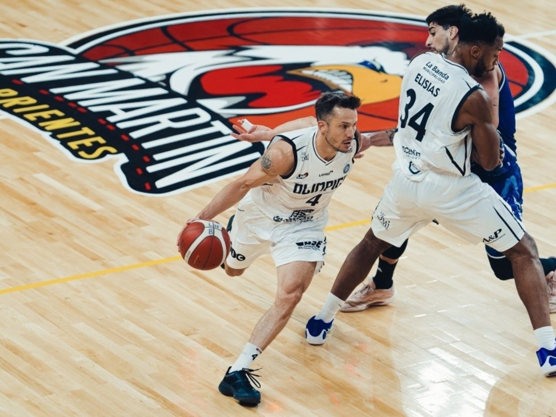 El Negro se lleva un partidazo de Corrientes y sigue de racha
