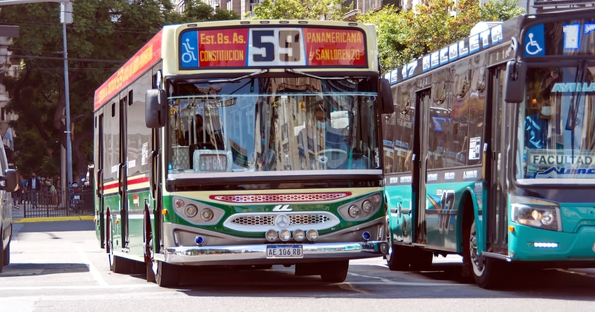Colectivos del AMBA a media máquina después de las 22: el ajuste que ninguna gestión terminó de pagar