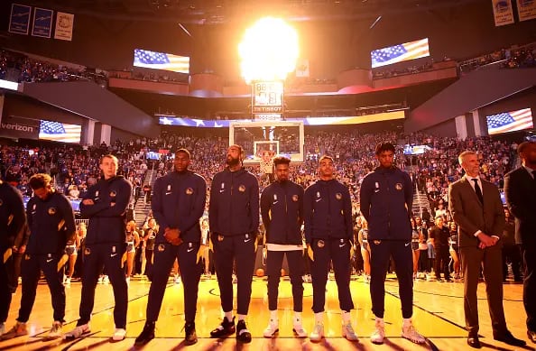 Los 76ers le humiliaron a Cleveland y LeBron se Indoor con Trump