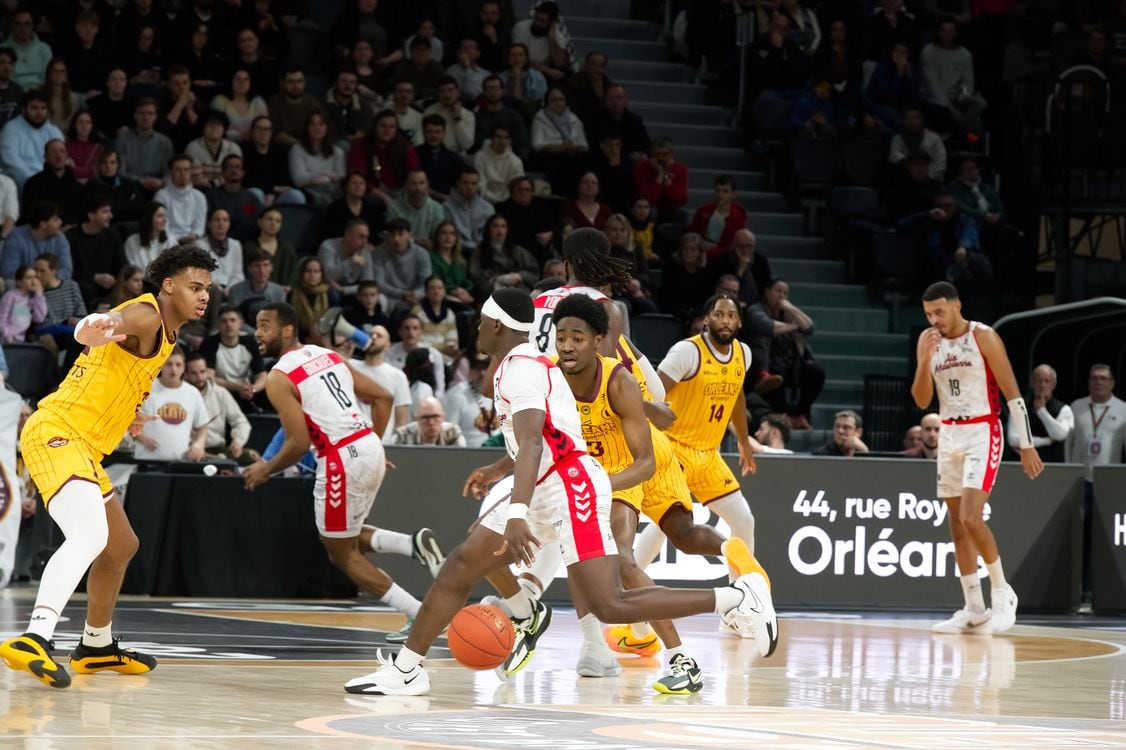 Valencia leaned another victory and Corbalán started to earn his place